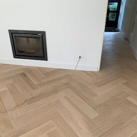 visgraat op vloerverwarming harderwijk.jpg